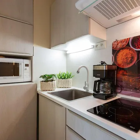 4 Pers A Saint Lary Avec Wifi Gratuit, Balcon Sud, Jacuzzi, Salle De Gym, Sauna Et Parking - Fr-1-296-470