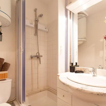 Апартаменты 4 Pers A Saint Lary Avec Wifi Gratuit, Balcon Sud, Jacuzzi, Salle De Gym, Sauna Et Parking - Fr-1-296-470 Виньек