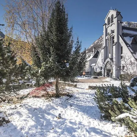 Apartment 4 Pers A Saint Lary Avec Wifi Gratuit, Balcon Sud, Jacuzzi, Salle De Gym, Sauna Et Parking - Fr-1-296-470